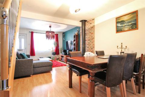 72 Argyle Street, Swindon, SN2 8AR