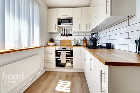 97 Cherry Tree Lane, Rainham, RM13 8TT