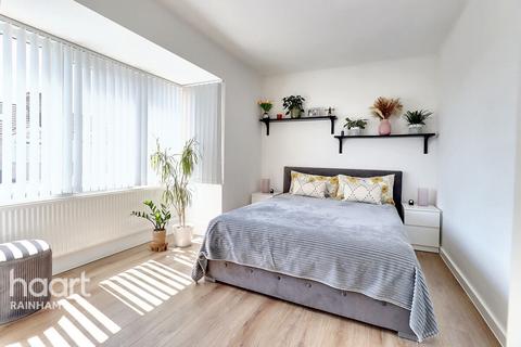 97 Cherry Tree Lane, Rainham, RM13 8TT
