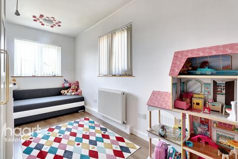 97 Cherry Tree Lane, Rainham, RM13 8TT