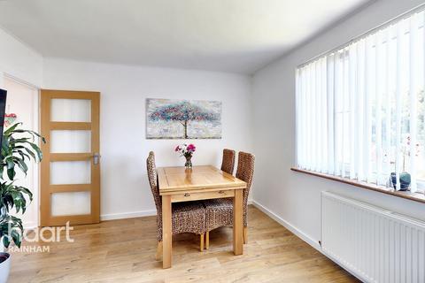 2 bedroom maisonette for sale, Cherry Tree Lane, Rainham