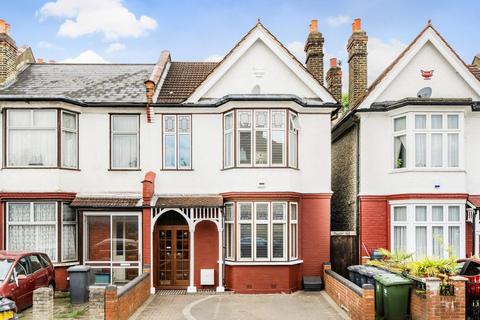 3 bedroom end of terrace house for sale, Muirkirk Road, Catford