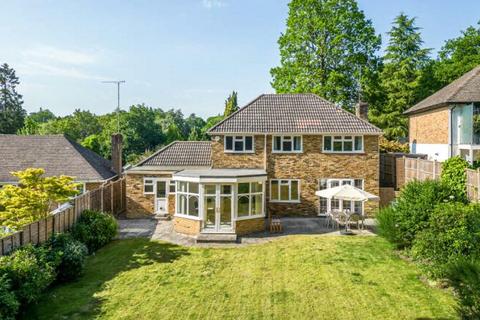 4 bedroom detached house for sale, Chatsworth Heights, Surrey GU15