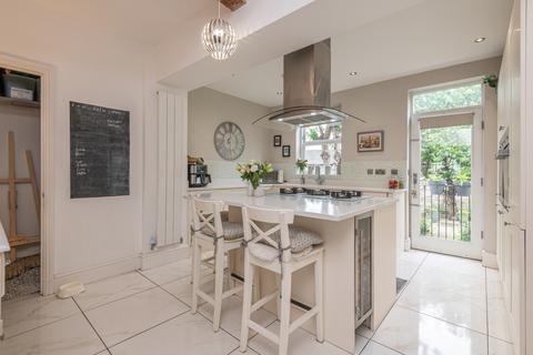 86 Upper Lane, Gomersal, Cleckheaton, BD19 4JF
