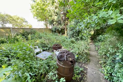 15 Arundel Road, Luton, LU4 8DY