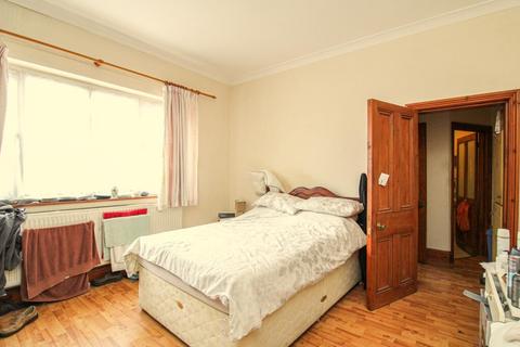 1 bedroom flat for sale, Hainton Avenue, Grimsby, DN32 9LJ