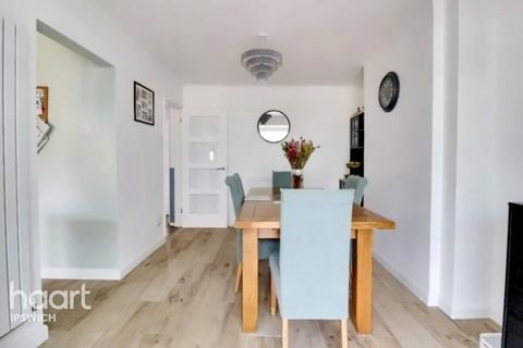 84 Dereham Avenue, Ipswich, IP3 0QG
