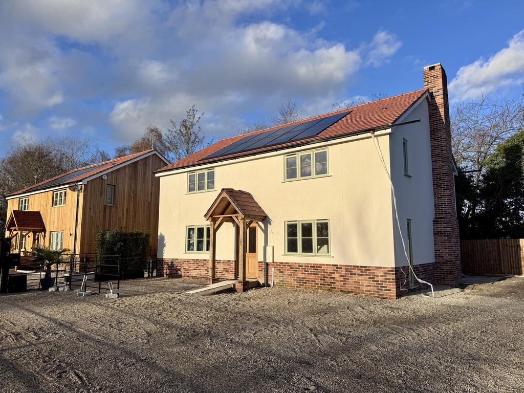 20251202 141557462 i OS