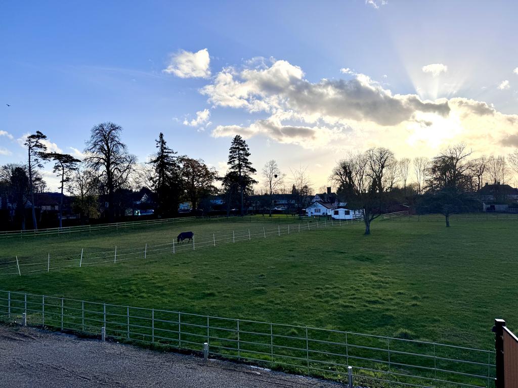 20251202 140656983 i OS