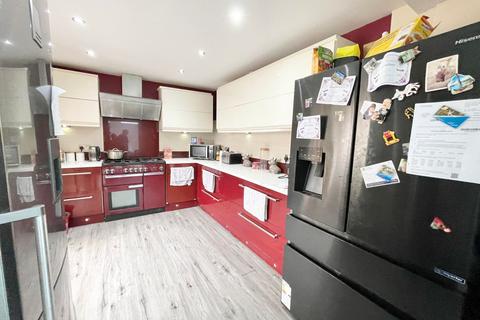2 Maurice Grove, Blackpool, FY2 0QH