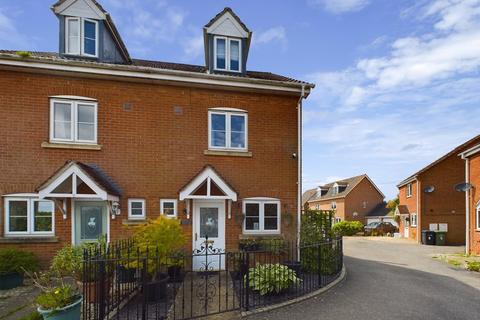 3 bedroom townhouse for sale, Fennel Crescent, Downham Market PE38