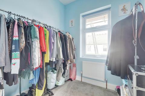 324 Central Avenue, Southend-on-sea, SS2 4EG