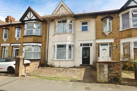324 Central Avenue, Southend-on-sea, SS2 4EG