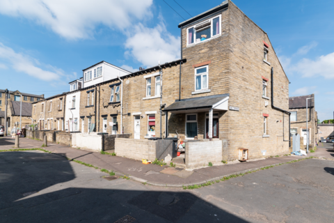 3 bedroom terraced house for sale, Oak Terrace, Halifax HX1