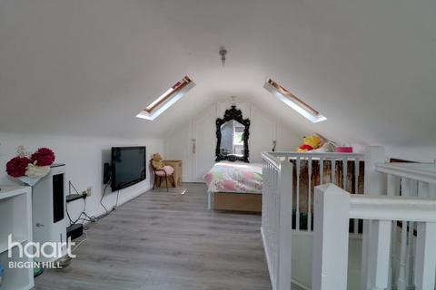3 bedroom detached bungalow for sale, Leaves Green Road, Keston