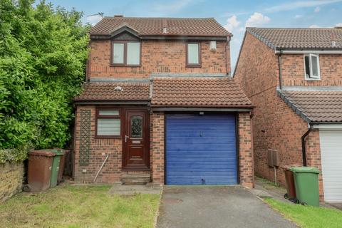 3 bedroom detached house for sale, Fernleigh Court, Wakefield
