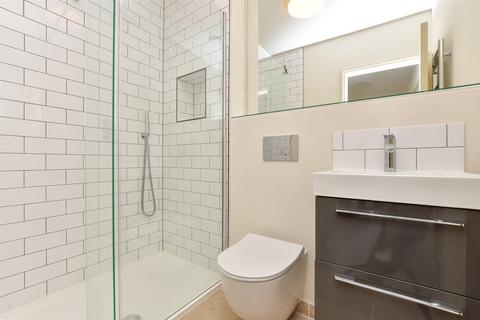 2a Beaufort Road, Reigate, RH2 9DJ