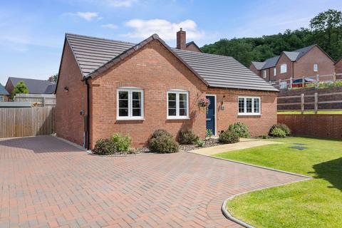 2 bedroom detached bungalow for sale, Long Meadow, Abberley