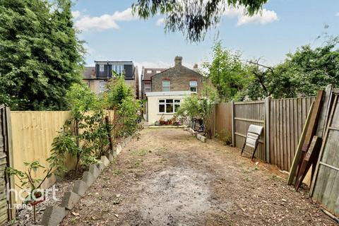 4 bedroom semi-detached house for sale, Wellesley Road, Ilford