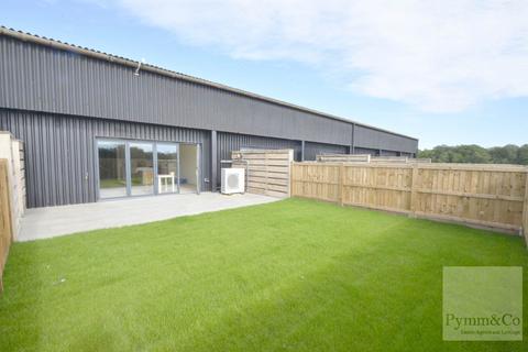 2 bedroom barn conversion to rent, Oak Road, North Walsham NR28