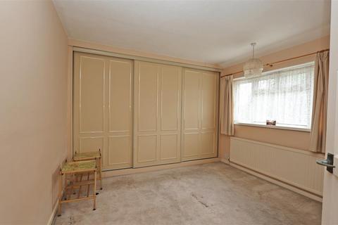 28 The Glade, Croydon, CR0 7QD