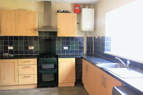 3 bedroom semi-detached house to rent, Ruskin Street, West Bromwich, West Midlands, B71