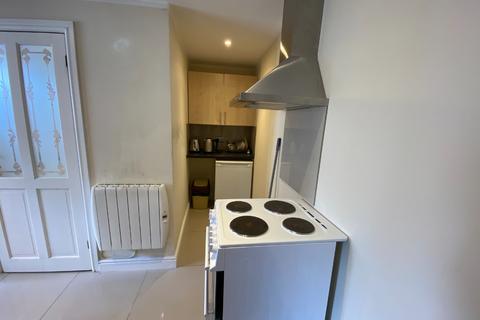 Studio to rent, Studio Flat, Haverford Way,HA8