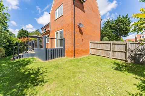 5 bedroom detached house for sale, Strumpshaw Road, Brundall