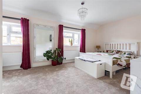 2 bedroom end of terrace house for sale, Dewsbury Gardens, Harold Hill, RM3