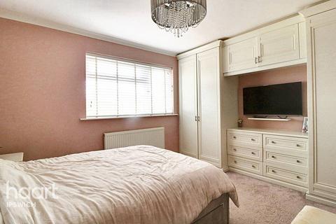 55 Dunlin Road, Ipswich, IP2 9QE