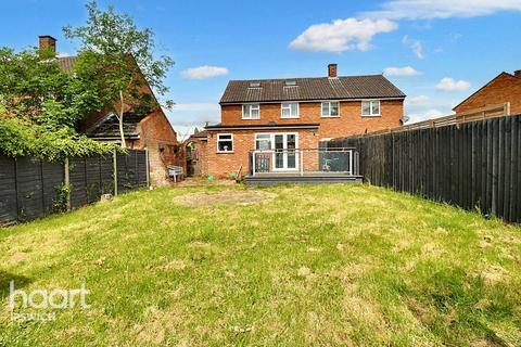55 Dunlin Road, Ipswich, IP2 9QE