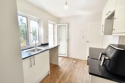 3 bedroom semi-detached house for sale, Essella Road, Ashford TN24