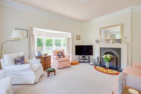 4 bedroom detached house for sale, Halls Corner, Flackwell Heath, HP10