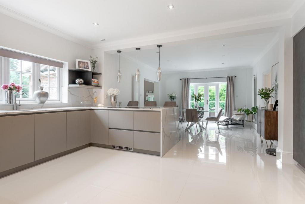 Kitchen/Breakfast