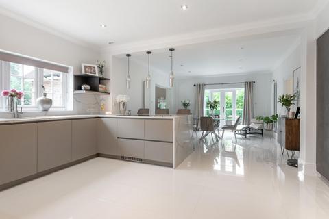 6 bedroom detached house for sale, Percival Close, Oxshott, KT22
