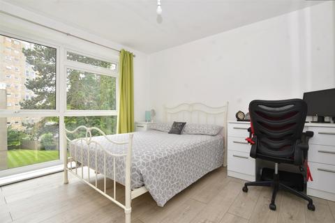 5, Berrylands Court Blackbush Close, Sutton, SM2 6BA
