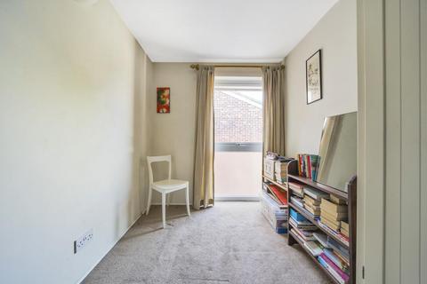 76 Ravensmede Way, London, W4 1TQ