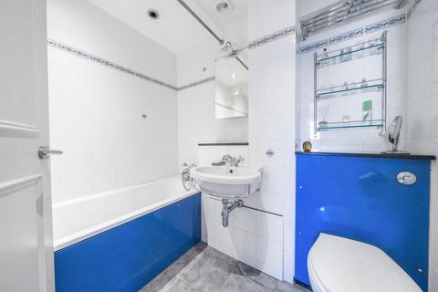 76 Ravensmede Way, London, W4 1TQ