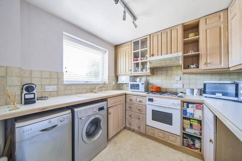 2 bedroom flat for sale, Ravensmede Way, Chiswick