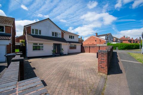 4 bedroom detached house for sale, Cannock Road, Burntwood, WS7