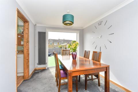 3 Windmill Rise, Minster On Sea, Sheerness, ME12 3QA