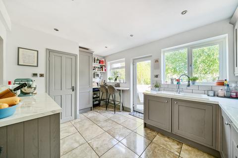 2 bedroom terraced house to rent, Woodham Lane, New Haw, Surrey, KT15