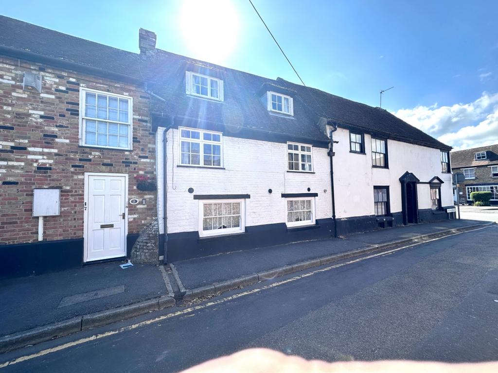 Victoria Street New Romney TN28 3 bed terraced house to rent £1,100