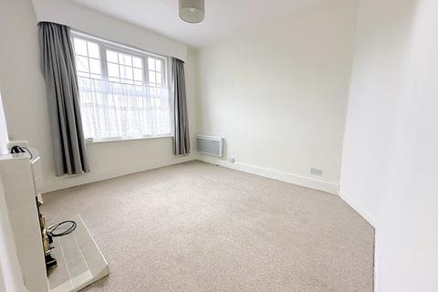 1 bedroom flat to rent, Little Common Road, Bexhill-on-Sea, TN39