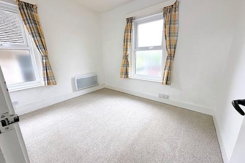 1 bedroom flat to rent, Little Common Road, Bexhill-on-Sea, TN39