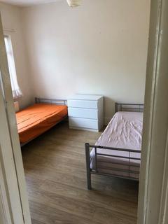 House share to rent, Somerton Road, London NW2