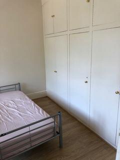 House share to rent, Somerton Road, London NW2