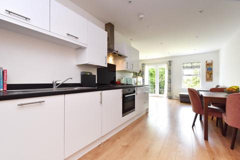 Flat 6, 121 Widmore Road, Bromley, BR1 3AH