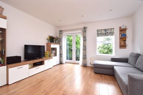 Flat 6, 121 Widmore Road, Bromley, BR1 3AH
