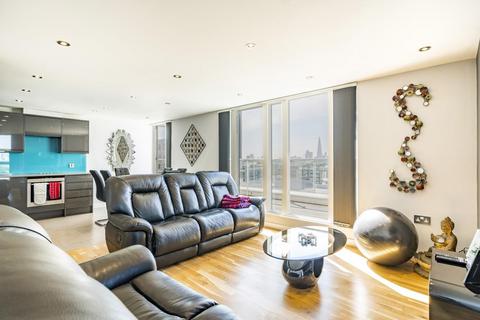 3 bedroom flat for sale, Water Gardens Square, Surrey Quays